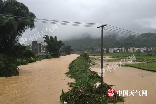 長(zhǎng)江中下游迎最大范圍強(qiáng)降雨 湖北今日雷暴大風(fēng)